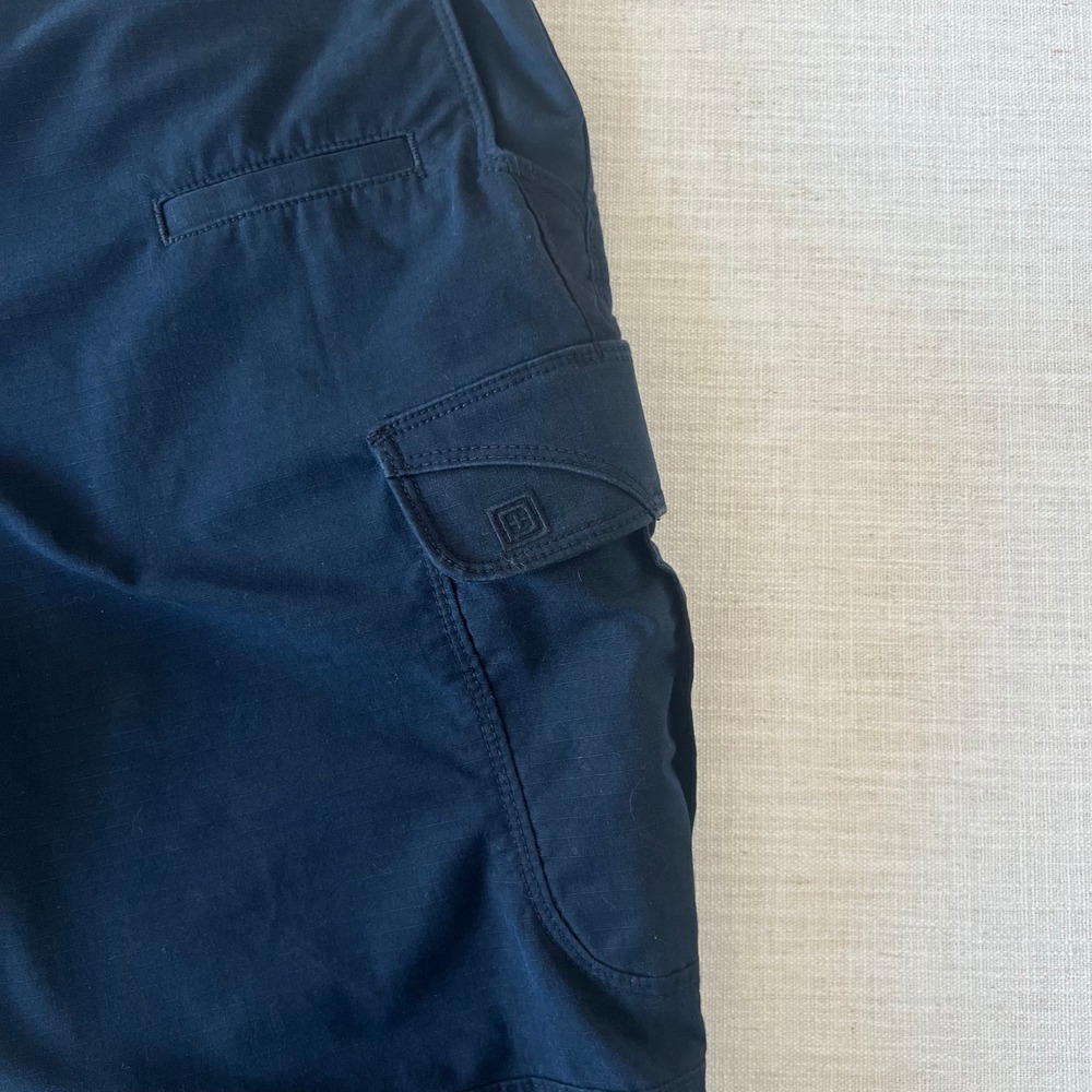 5.11 Tactical Pants Men's Sz 40 x 32 Navy Blue Ripstop Cargo/Work/Utility - Picture 2 of 13